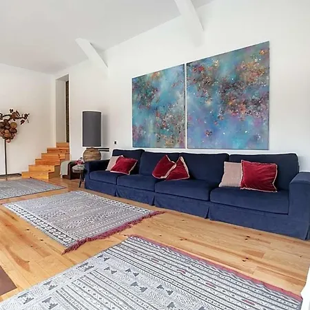 Eugaria Sleeps 11 With Pool Air Con And Wifi *